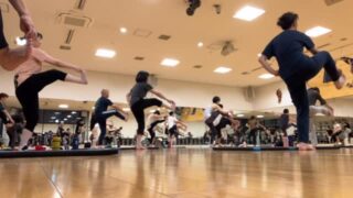 隠れ家cuco（くこ）です。10/4土曜
ドゥ楽しむアシュタンガヨガ

この日は大人数でしたね〜

だからそれぞれが
無理せず

自分の今出来る精一杯で
チャレンジしてました

難しいアーサナも
ちょっとずつ

コツも掴めるように
なります

大丈夫👌
皆で楽しんでいきましょ

完全予約制の隠れ家サロン
土曜のcucoは17時まで開いております

#ドゥスポーツプラザ上里 
#アシュタンガヨガ
今頃補足ですが月曜から土曜まで
自宅サロンを。
土曜の夜はドゥでヨガを教えています

#ドライヘッドスパ #リフレクソロジー 
#癒し #隠れ家サロン #アシュタンガヨガ #ヨガ