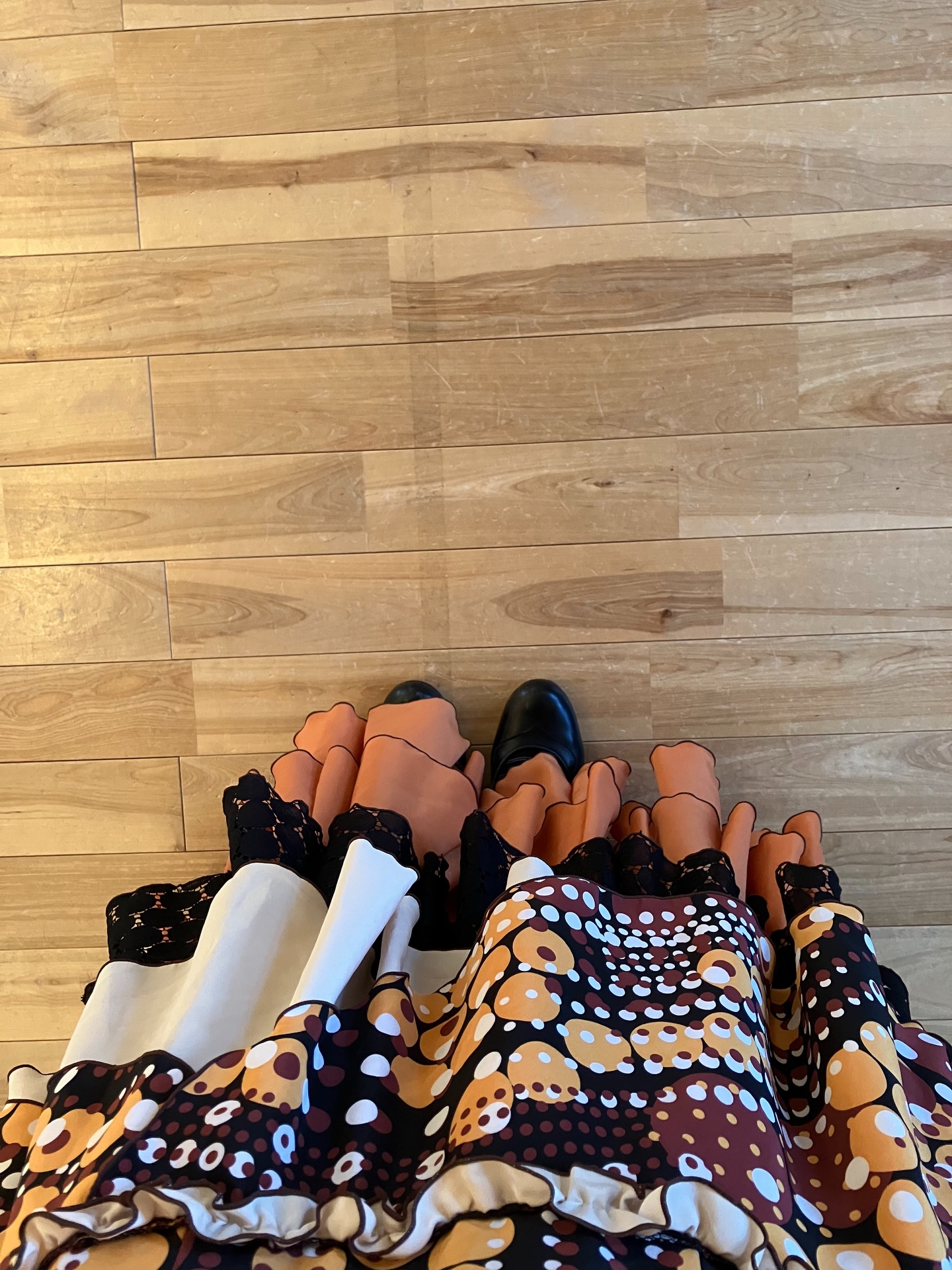 隠れ家cuco（くこ）です。
手に入りそうで手に入らないモノ

習い事を始めて
もうすぐ5年

憧れて憧れて

でもなかなか
手に届かない

手に入らないから
手を伸ばしたくなる

いつか
手に届くでしょうか

皆様、どうぞ素敵なイブを